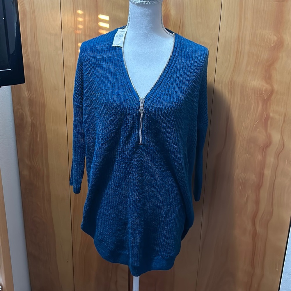 ✨✨NWT Express Blue Half Zip 3/4 Length Sleeve Sweater S